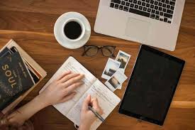 How to Start a Travel Blog in 2025